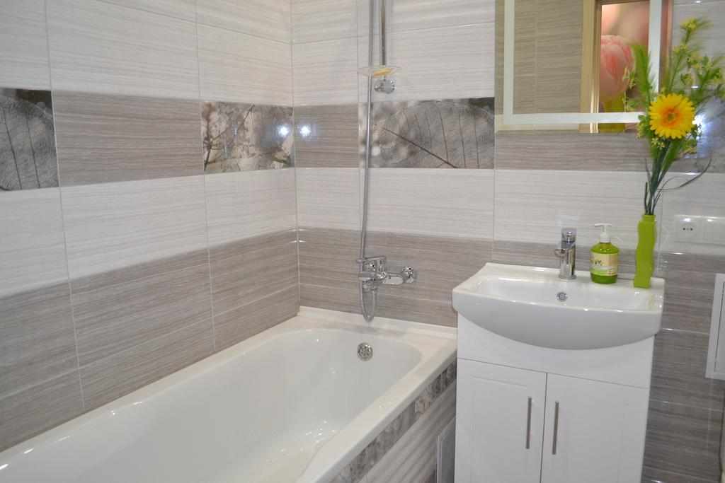 Apartment On Yuvilejnyj Avenue Charków Zewnętrze zdjęcie